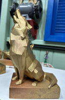 Estátua Artesanal Lobo Uivando Dourado 3D