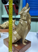 Estátua Artesanal Lobo Uivando Dourado 3D
