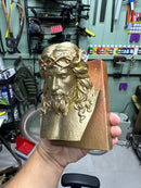 Busto Jesus Cristo Coroa Espinhos Dourado 3d